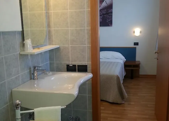 Risorgimento - - Bar 莫尔恰诺-迪罗马涅