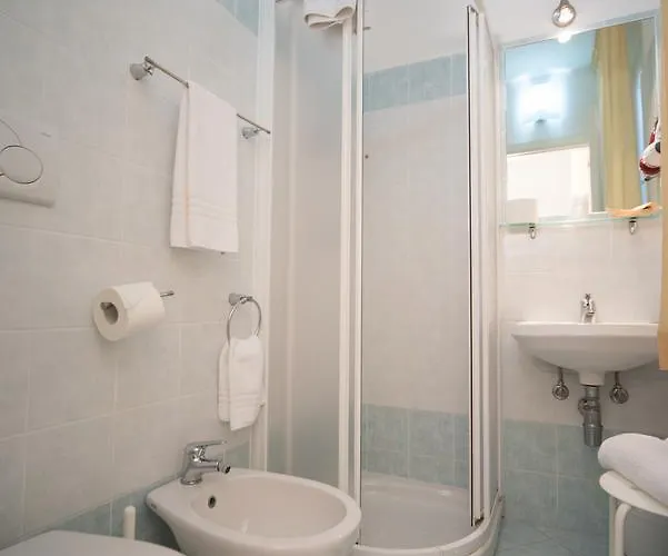 Risorgimento - - Bar 2* 莫尔恰诺-迪罗马涅